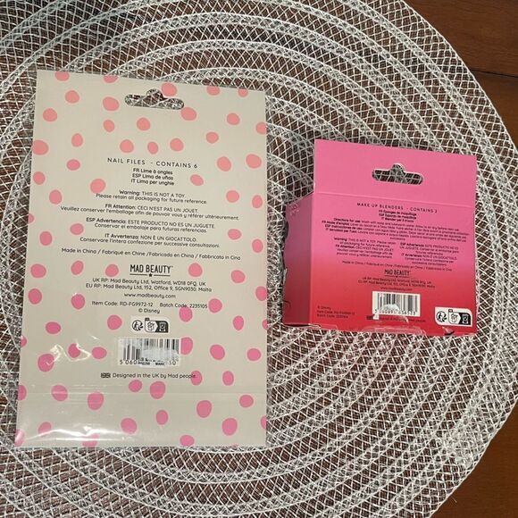 Mad Beauty Disney Minnie Mouse Makeup Blenders Sponges and Nail Files NWT - Picture 4 of 4